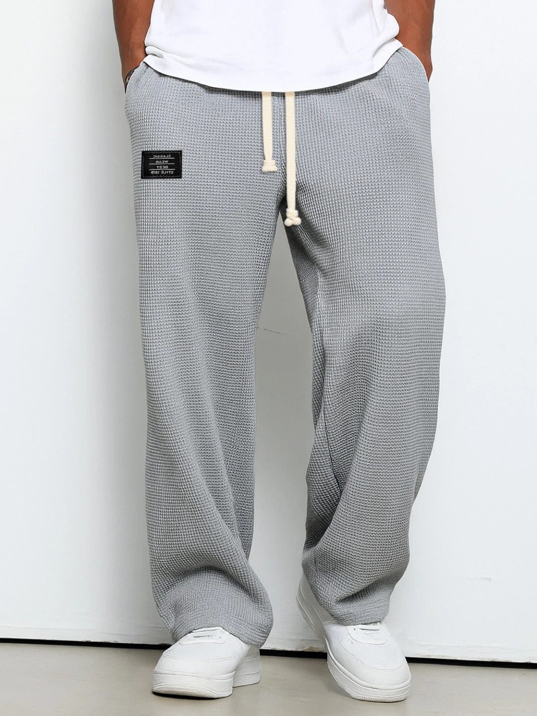 Relaxed Fit Textured Trousers for Men - Gris