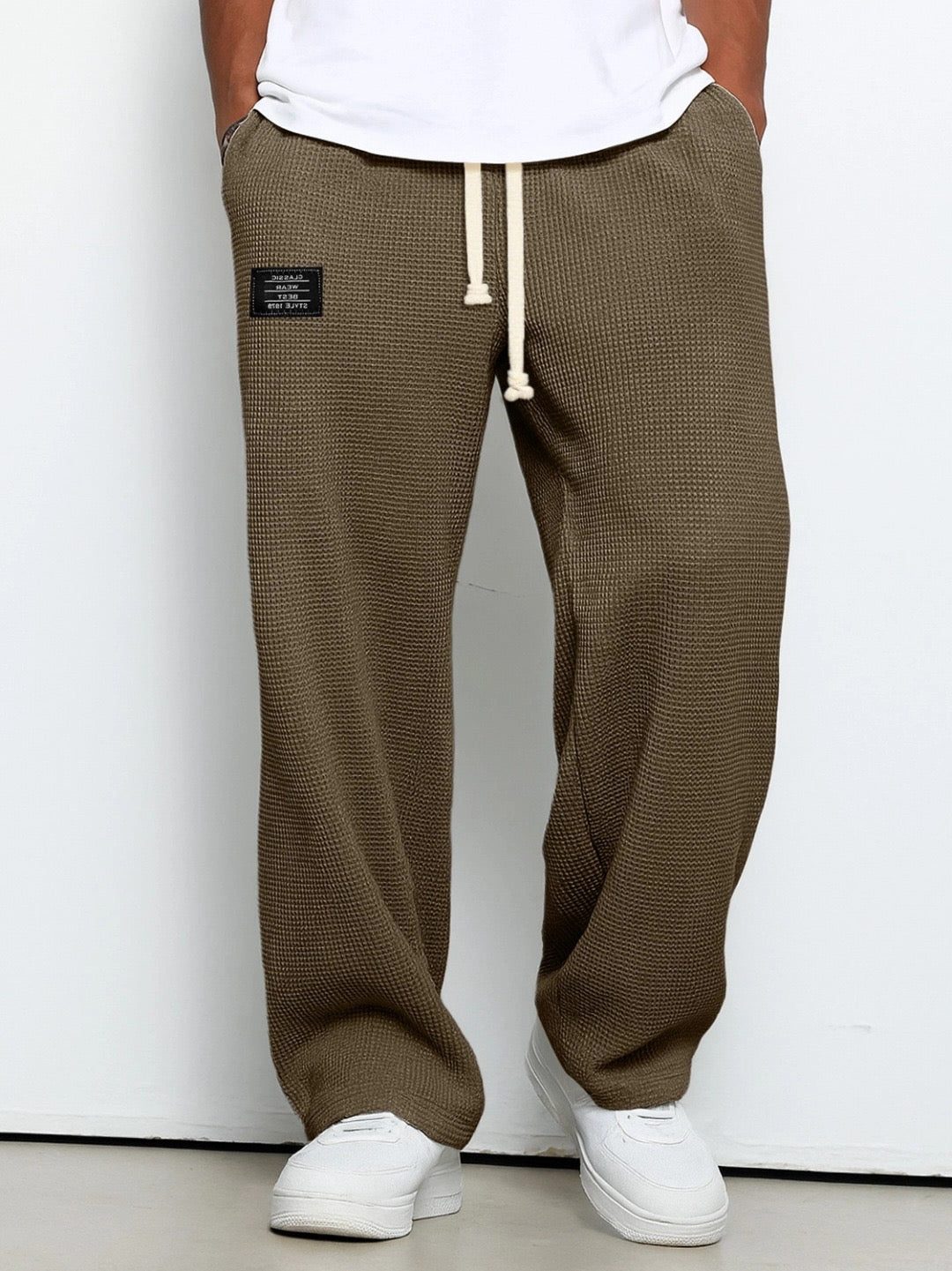 Relaxed Fit Textured Trousers for Men - Marron Foncé