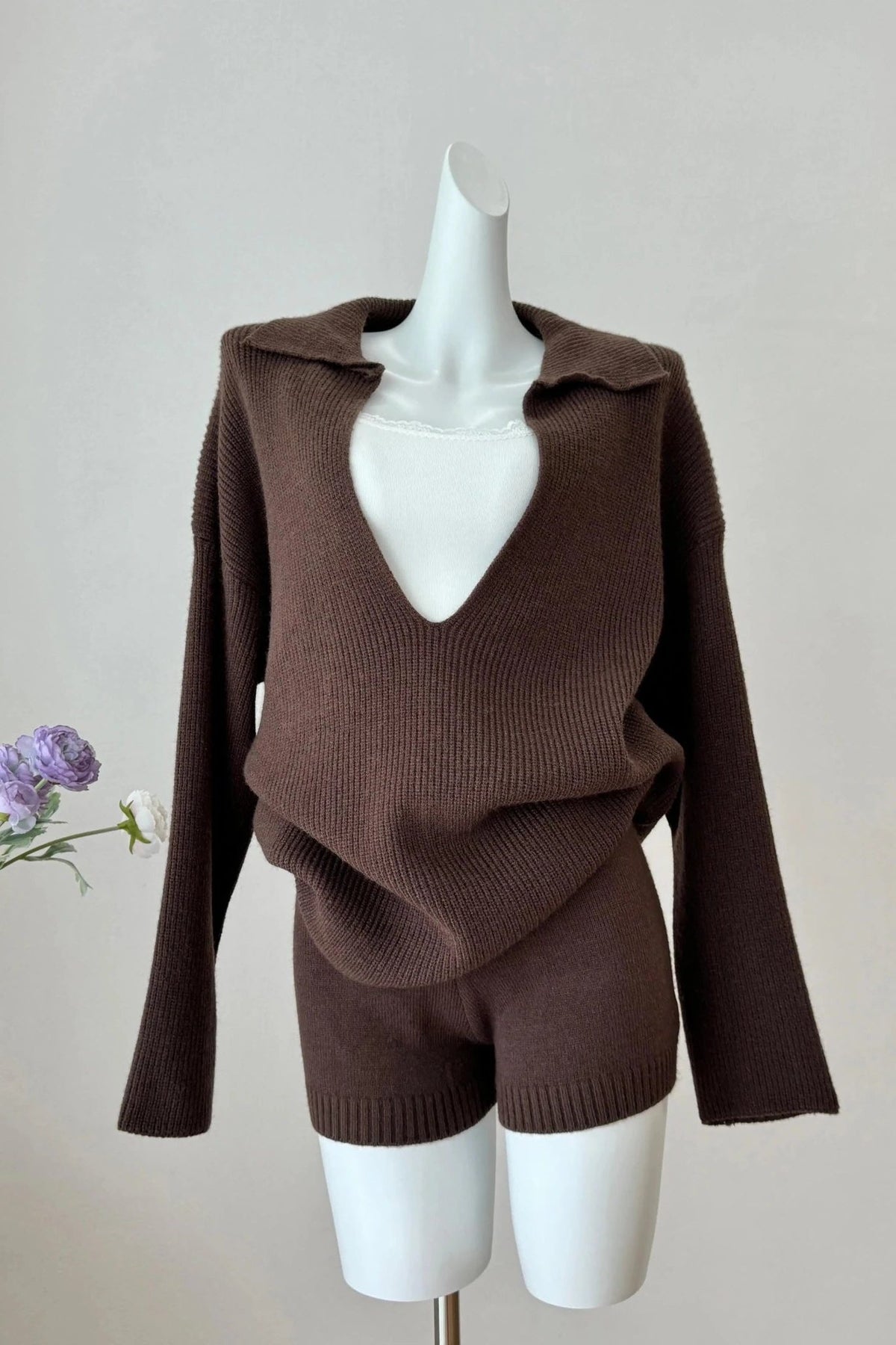 Ribbed Knit V-Neck Shorts Set for Women - Bruin